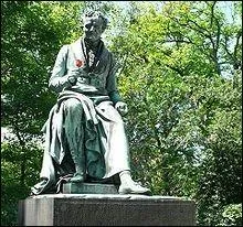 Ce dessinateur remarquable, clbre par ses dessins ramens d'Egypte, prcis et lumineux, possde un curieux prnom pour un rsident de ce lieu. Qui est-ce ?