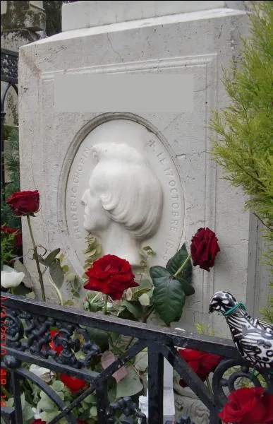 Quel est ce musicien romantique, mort de la tuberculose, qui nous a laiss ds valses et des polonaises, rappelant ses origines ?