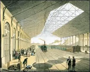 Mon rgne est marqu par l'achvement de la construction du rseau ferroviaire franais. En 1851, le pays ne compte que 3 500 km de voies, mais  la fin de mon rgne le kilomtrage du rseau ferr franais s'tend sur combien ?