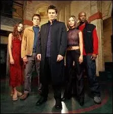 Quel est le nom du personnage au premier plan ?