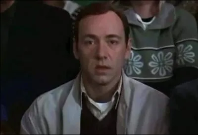 Dans le film American Beauty, comment est Angela Hayes lorsque Lester (interprt par Kevin Spacey) rve d'elle ?