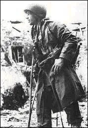 Continuons avec ce film, un seul de ces grands acteurs joua le rle d'un ranger. Les autres jourent le rle d'officier. Qui est-il ?