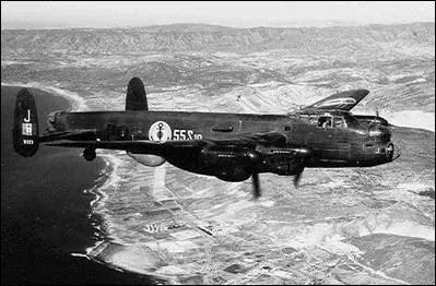 Pour prparer le dbarquement, les allis dcidrent de bombarder la Normandie. Mais, pour dissimuler le lieu du dbarquement, ils dcidrent de bombarder principalement une autre rgion. A votre avis, quelle rgion a t bombarde ?