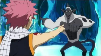 Quel esprit invoque Lucy pour battre le singe des montagnes avec Natsou ?