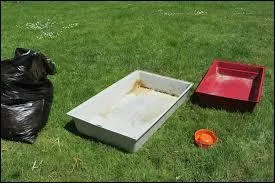 Pour nettoyer la cage du lapin, j'utilise...