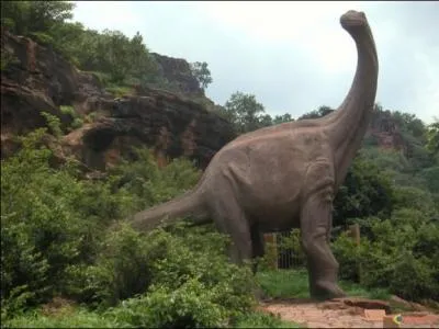 Pourquoi les dinosaures creusaient-ils des trous ?