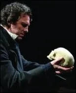 Dans quelle tragdie un prince veut-il venger la mort de son pre, roi du Danemark, assassin par son frre ?