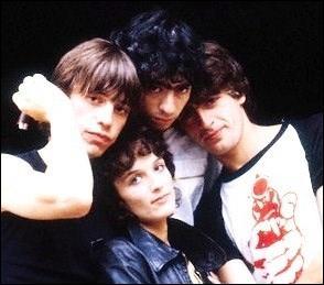 Quel groupe de rock franais porte le nom d'un appareil de communication ?