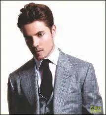 Dans quel film Josh Henderson a-t-il jou avec lui ?