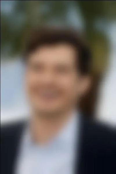 En 2013, il tait g de 36 ans :