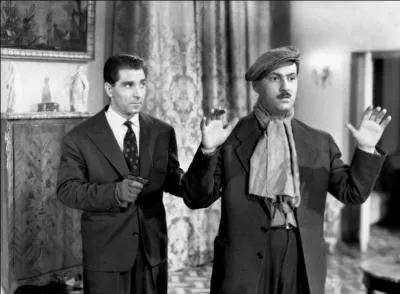 Oh ! 'est pas que a m'ennuie mais a me gne un peu... Parce que a va manquer de lgitime dfense. Le consentement de la victime est une chose rare vous savez ! .