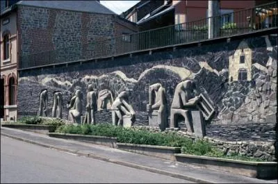 Qu'exploitait-on autrefois  Fumay dans le dpartement des Ardennes ?