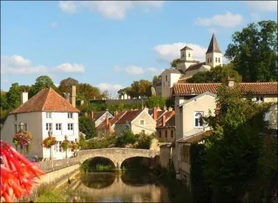 Comment s'appelle la pittoresque glise de Chtillon-sur-Seine, jolie ville du dpartement de la Cte-d'Or ?