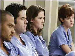 Dans la saison 6, qui veut prendre le casier de George et s'attire donc les foudres d'Izzie et des autres ?