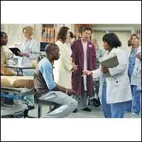 Dans la saison 5, Miranda organise une chirurgie...