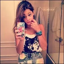 Comment s'appelle l'actrice qui joue  Violetta  ?