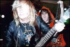 A laquelle de ces formations la chanson  Hell Awaits  appartient-elle ?