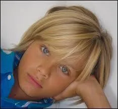 Comment s'appelle le fils de Vincent et quelle est sa nationalit ?