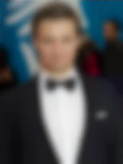 En 2012, il a joué dans "Jason Bourne : L'Héritage" et dans "Avengers" :