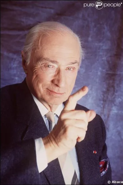 Ralisateur, scnariste, metteur en scne et acteur, je suis le compagnon de Michle Morgan. En tant que ralisateur, mes plus grands succs sont  Le Corniaud  et  La Grande Vadrouille . Je suis...