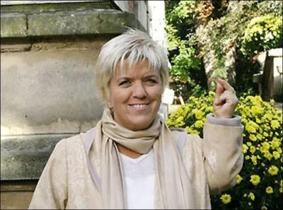 Quel ange gardien apparat sur TF1 en claquant les doigts ?