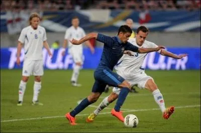 Quelle est la dure d'une mi-temps en football ?