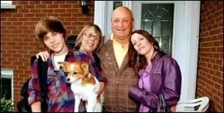 Comment s'appellent les grands-parents de Justin ?