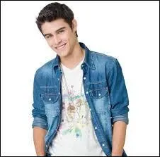 Comment s'appelle l'acteur qui interprte Toms ?