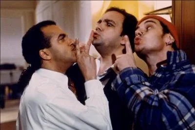 Le mec du Grand Bleu il peut rester 10 minutes sans respirer. Et toi, tu peux pas rester 10 minutes sans dire une connerie.