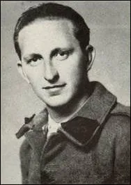 Pourquoi le pre de Claude Franois ne parlait-il plus  son fils de 1959  1961 ?