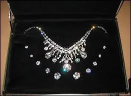 Quel est le vrai pli qui doit tre chang avec la mallette de diamants ?