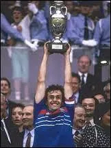 Combien de buts Platini a-t-il marqus lors de l'Euro 84 ?