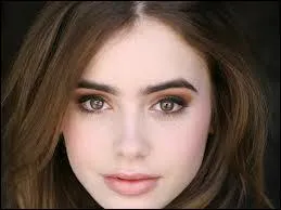 Dans quel(s) film(s) Lily Collins a-t-elle jou en 2011 ?