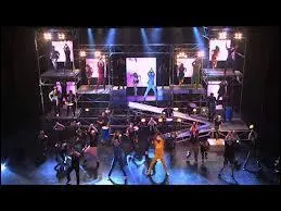 Compltez la chanson : Hay algo que tal vez deba decirte...