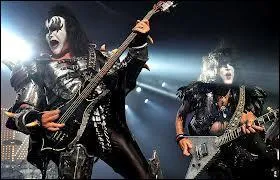 Trouvez la formation ayant le morceau  Rock You Like a Hurricane   son actif :