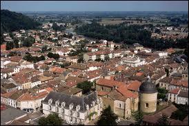Commenons par une visite de la ville d'Aire-sur-l'Adour (rgion Aquitaine). C'est une ville du dpartement ...