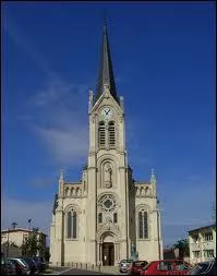 Je me rends  Neuves-Maisons (Meurthe-et-Moselle). C'est donc une ville de la rgion ...