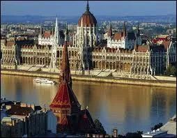Quel pays a pour capitale Budapest ?