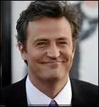 Du ct de sa vie prive ( qui reste largement obscure pour le public ), avec quelle actrice ayant fait une apparition dans Friends est-il sorti ?