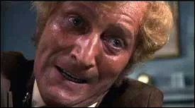 Quel acteur britannique voulait Alfred Hitchcock pour interprter le rle de Robert Rusk , le tueur  la cravate dans  Frenzy  ?