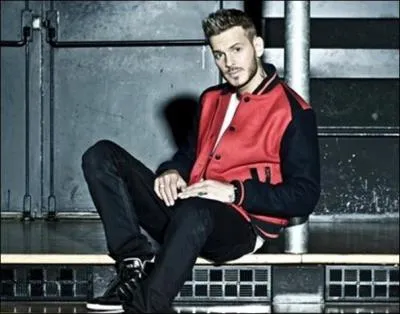 De quelle couleur sont ses yeux ?