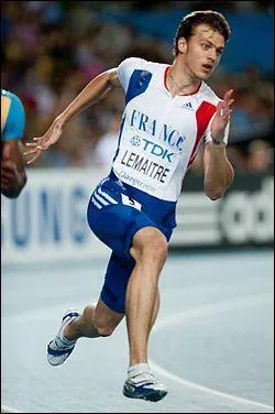 Athltisme. Lors des championnats d'Europe de Barcelone en 2011, Christophe Lemaitre est devenu champion continental du 100m. Il devient alors le premier athlte blanc  courir les 100m en moins de 10 secondes. Quel fut exactement son temps ?