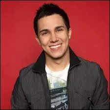 Comment s'appelle cet acteur de Nicklodeon ?