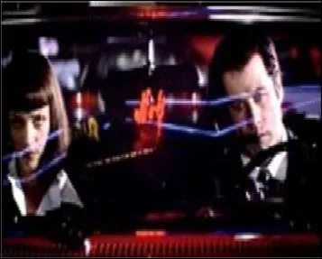 Quand Vincent doit s'occuper de Mia Wallace, dans la voiture avant de rentrer au Jack Rabbit Slim's, que dessine Mia virtuellement ?