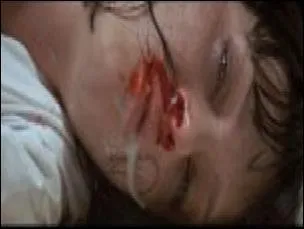 Malgr la  vigilance  de Vincent, la soire avec Mia tourne  la catastrophe... Que lui arrive-t-il ?