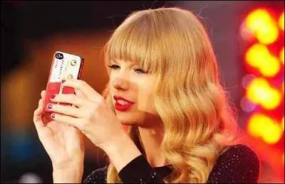 A quel ge Taylor a-t-elle commenc  crire des chansons ?