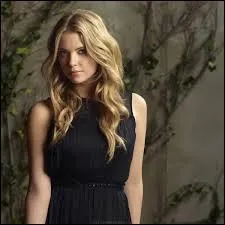 De qui, dans la saison 1, Hanna est-elle tombe amoureuse ?