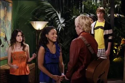 De qui Austin est-il amoureux dans la saison 2 ?