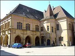 Nous sommes  Ensisheim (rgion Alsace). Elle se situe dans le dpartement ...