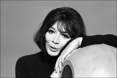 Comment se prnomme le personnage jou par Marie Dubois ?